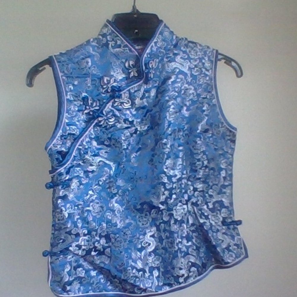Cheongsam size xs royal blue/ silver Chinese sleeveless blouse